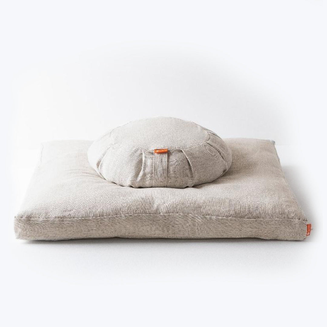 round sit set in natural linen